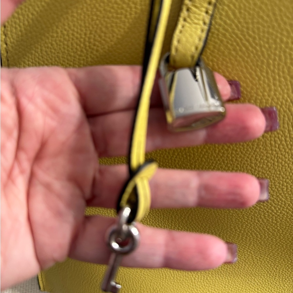 Marc Jacobs Tote - Picture 3 of 12